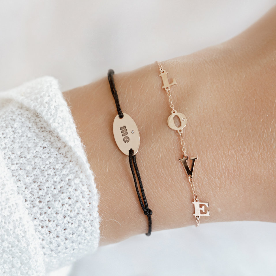 Diamantový náramek se šňůrkou Love