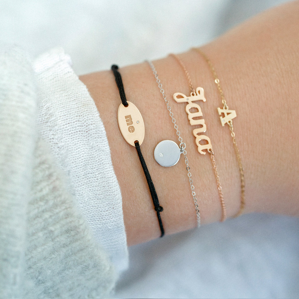 Diamantový náramek se šňůrkou Love