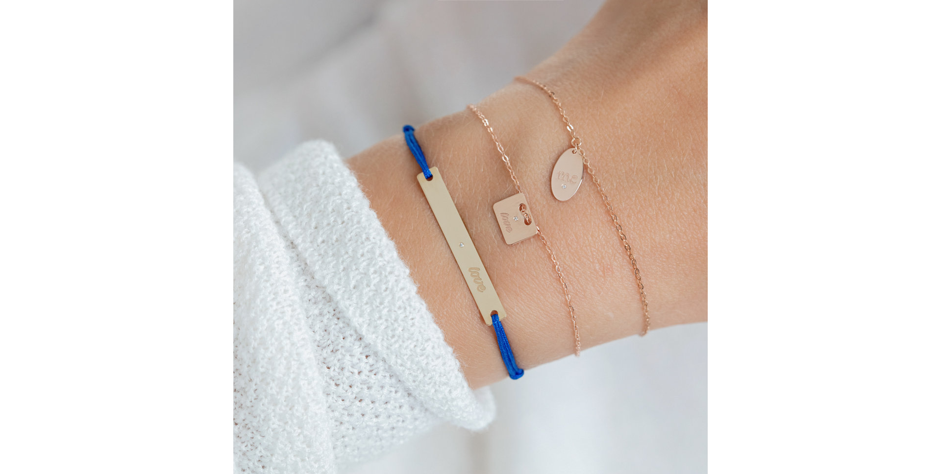 Diamantový náramek se šňůrkou Love