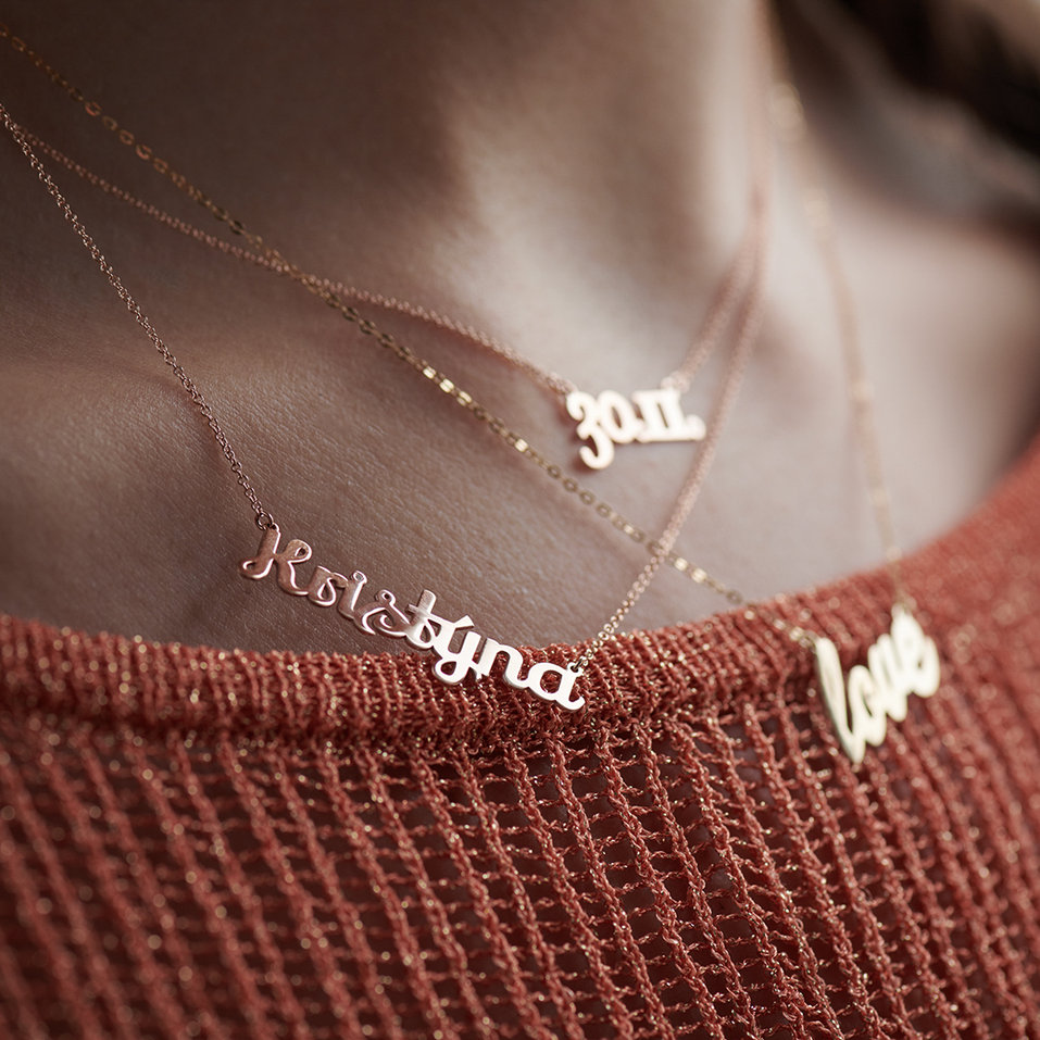 Náhrdelník s diamantem Love