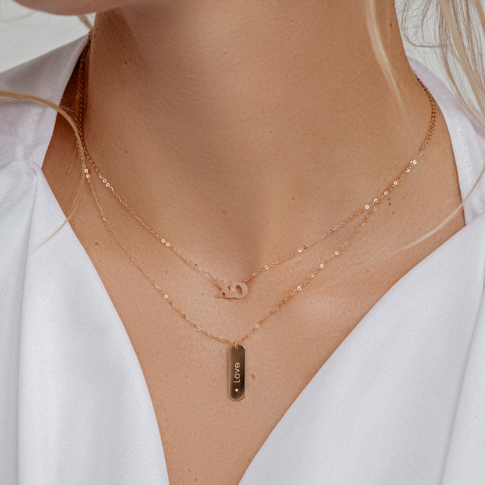 Náhrdelník s diamantem XO