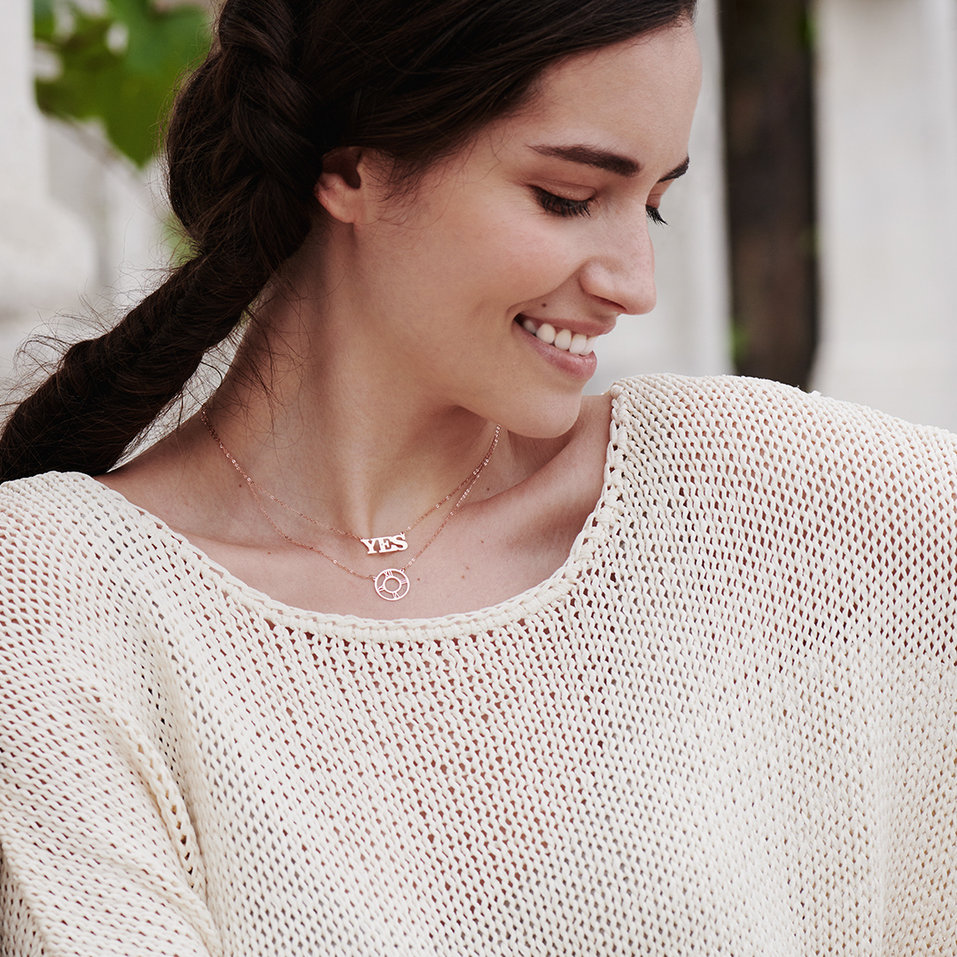 Náhrdelník s diamantem YES