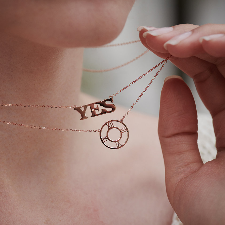 Náhrdelník s diamantem YES