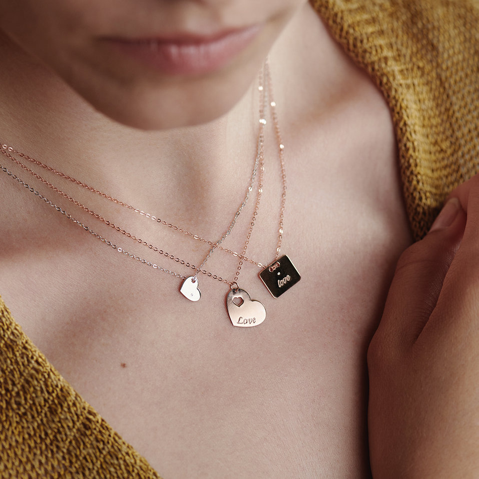 Náhrdelník s diamantem Military Amour