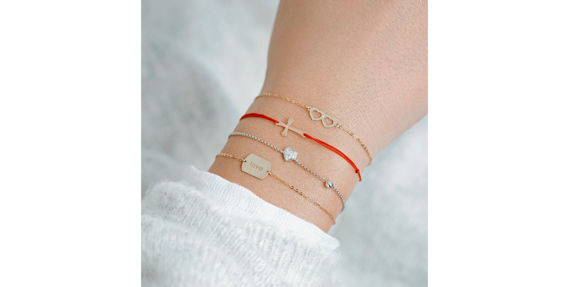 Náramek s diamantem Two Hearts