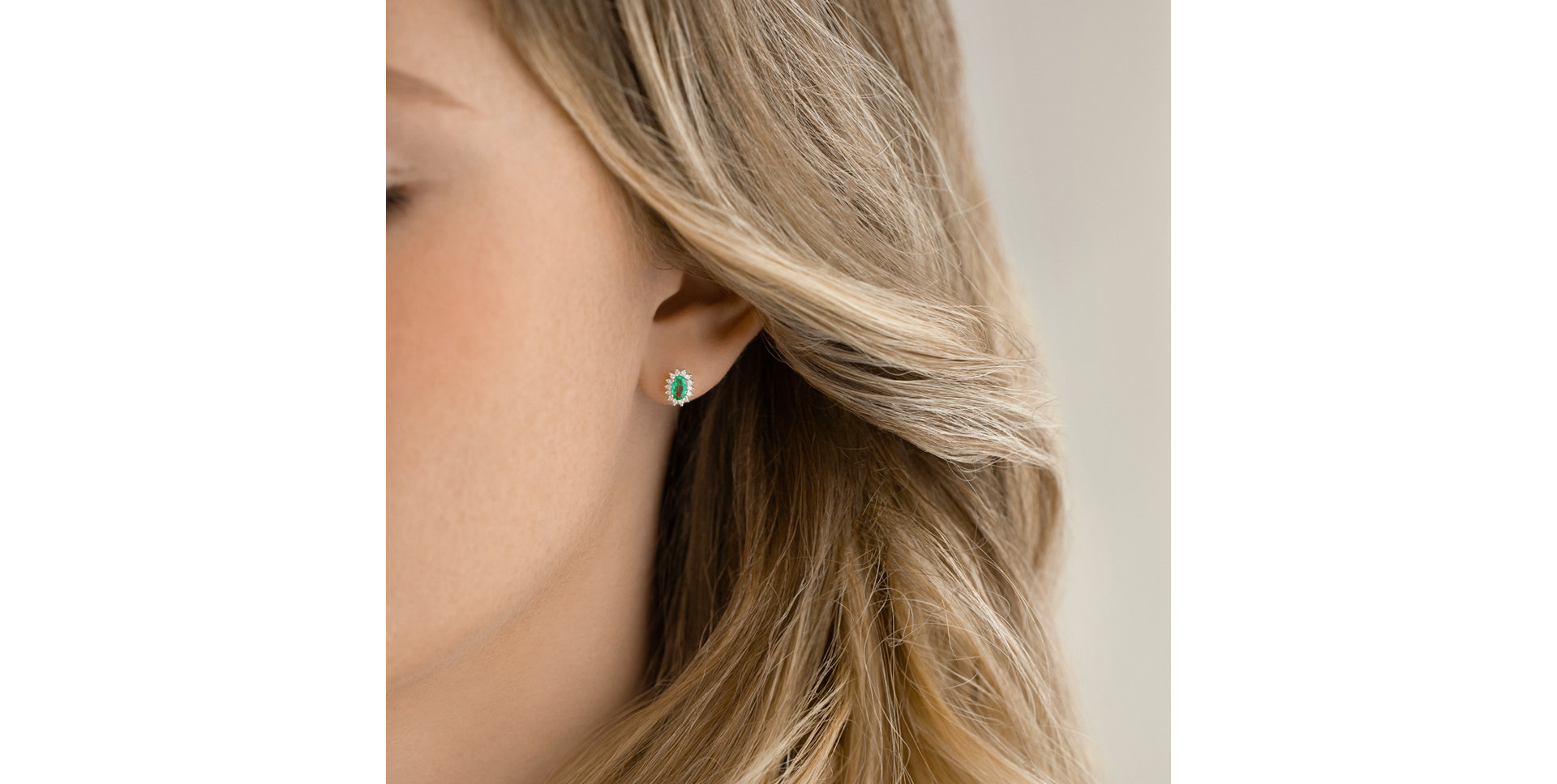 Náušnice s diamanty a safírem Princess