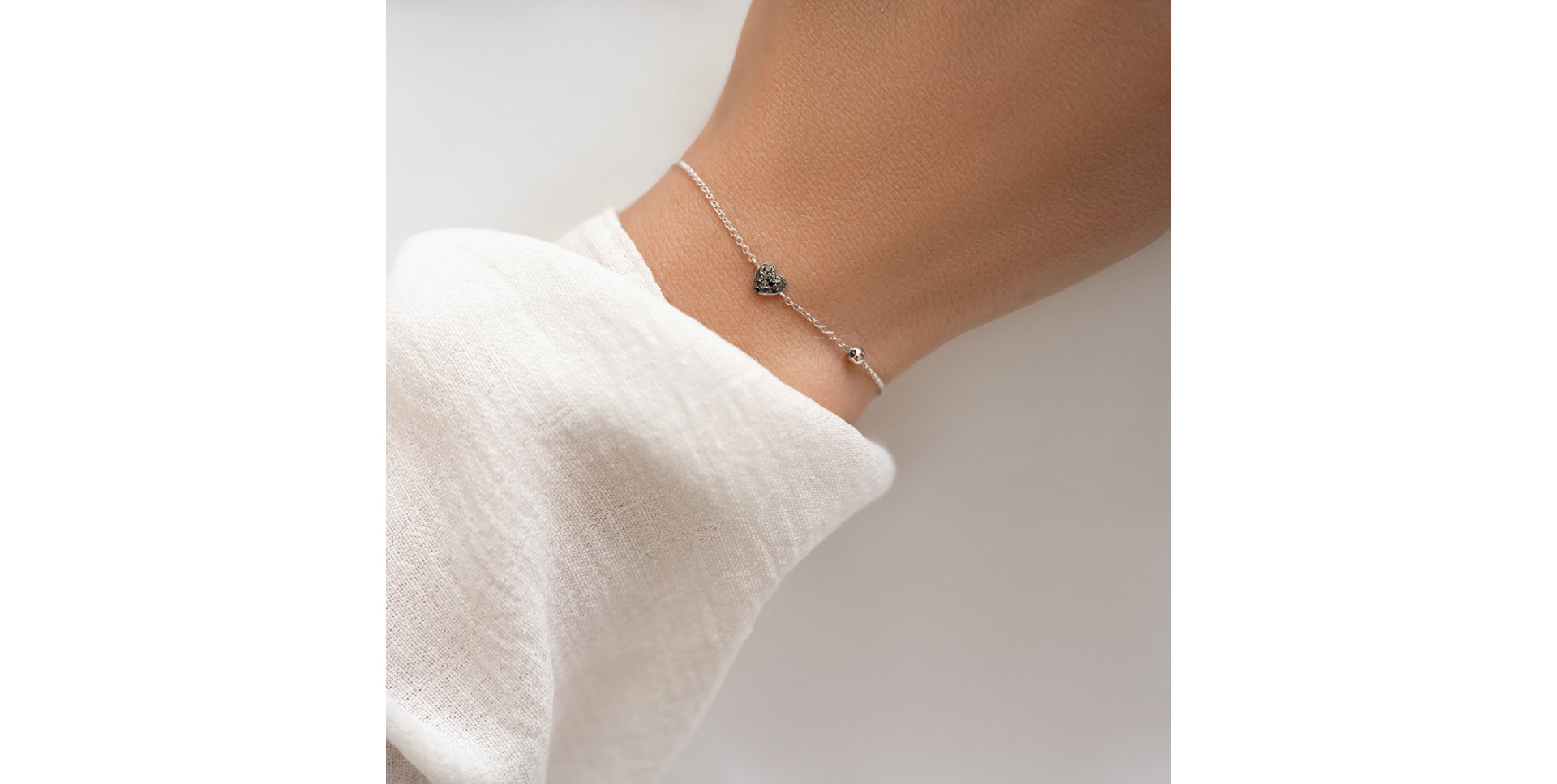 Náramek s diamanty Lover Message