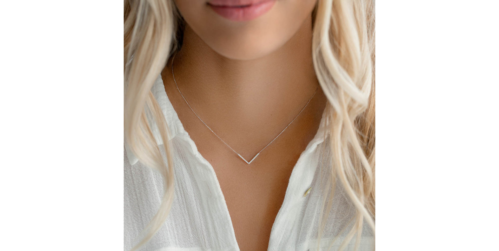 Náhrdelník s diamanty Innocent Victory