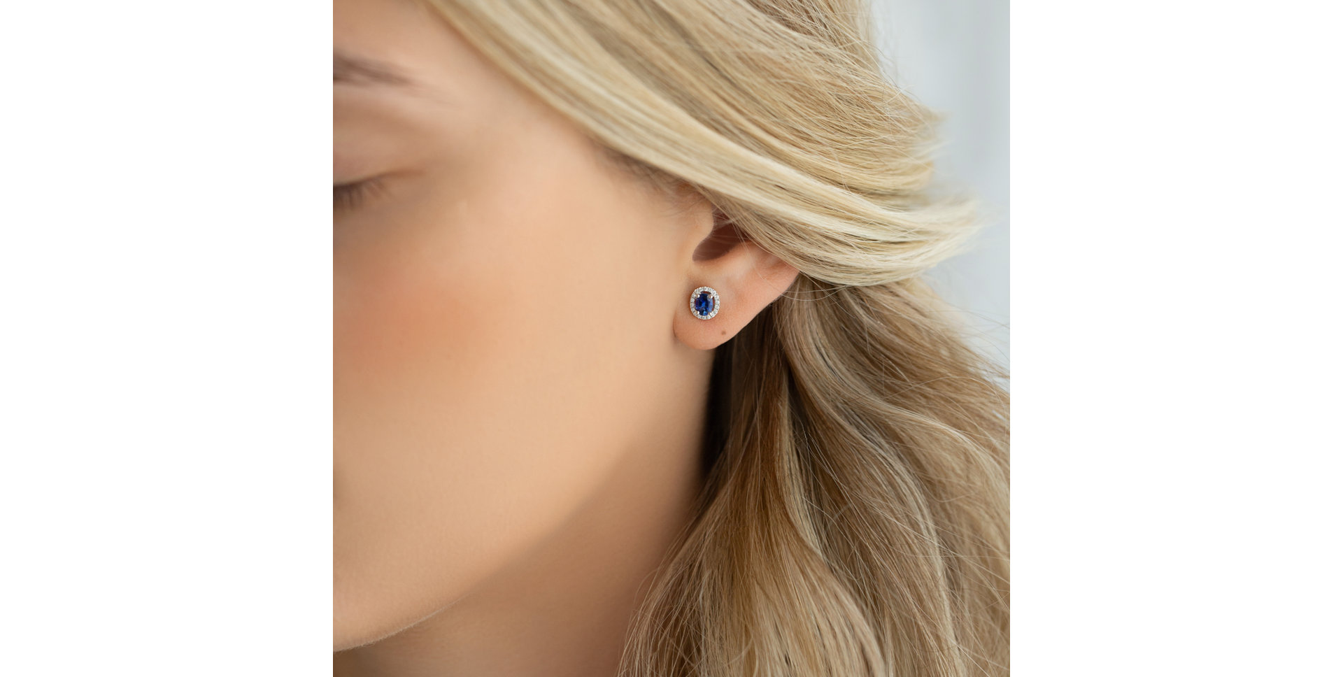 Náušnice s diamanty a safírem Imperial Sapphire