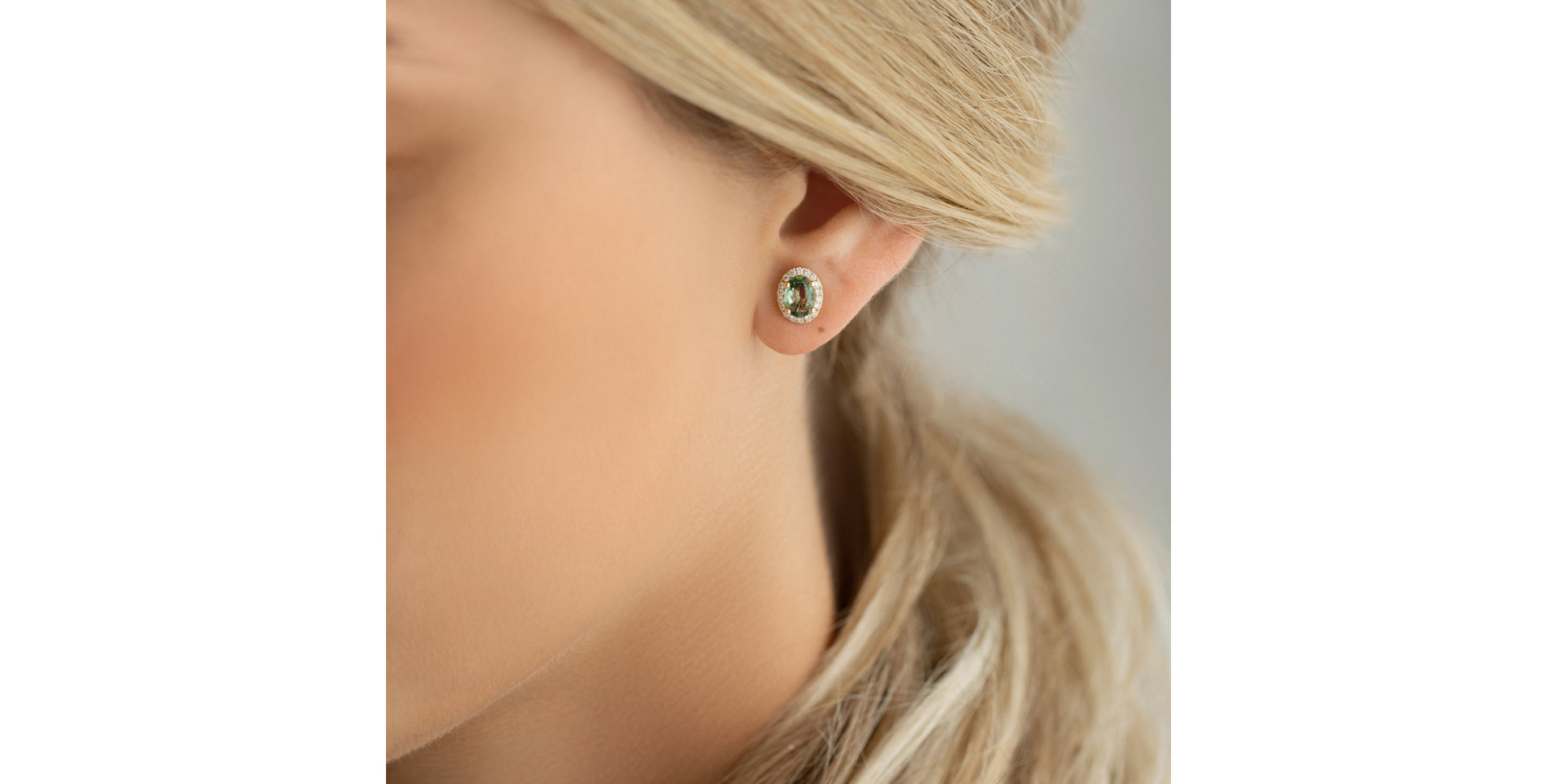 Náušnice s diamanty a safírem Princess