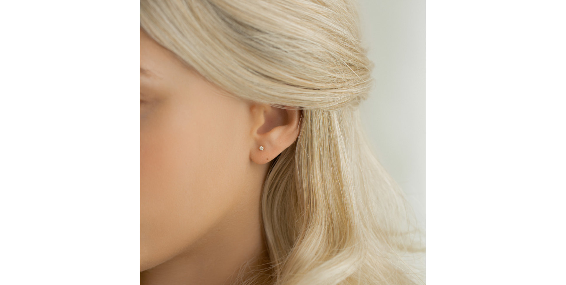 Náušnice s diamantem Essential Sparks briliantem