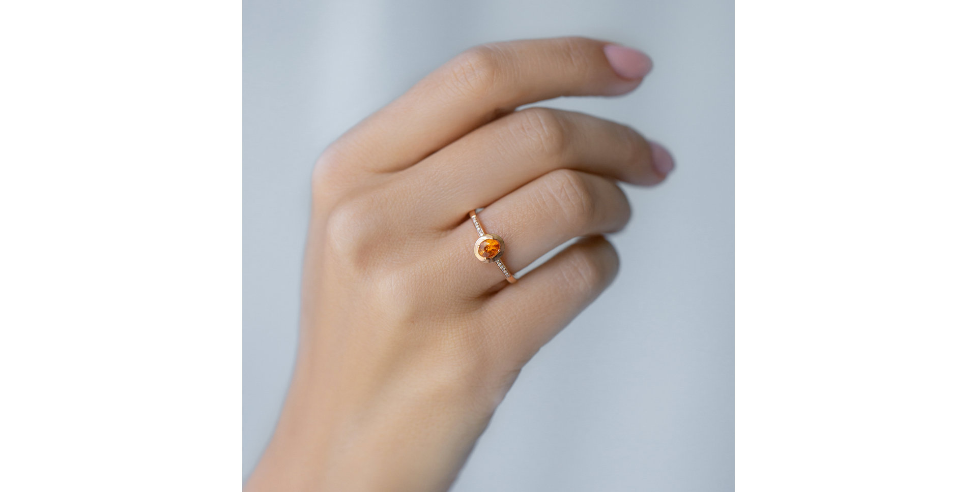 Prsten s diamanty a safírem Sapphire Princess