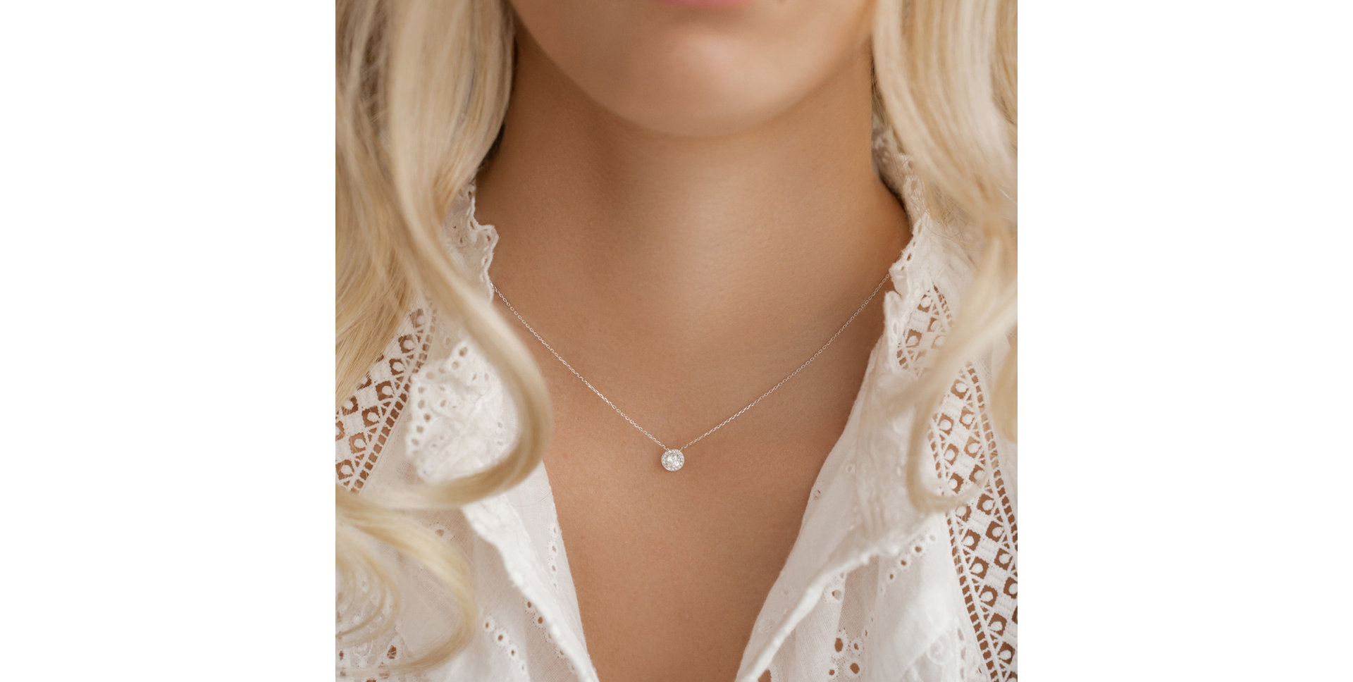 Náhrdelník s diamanty Glowing Moon