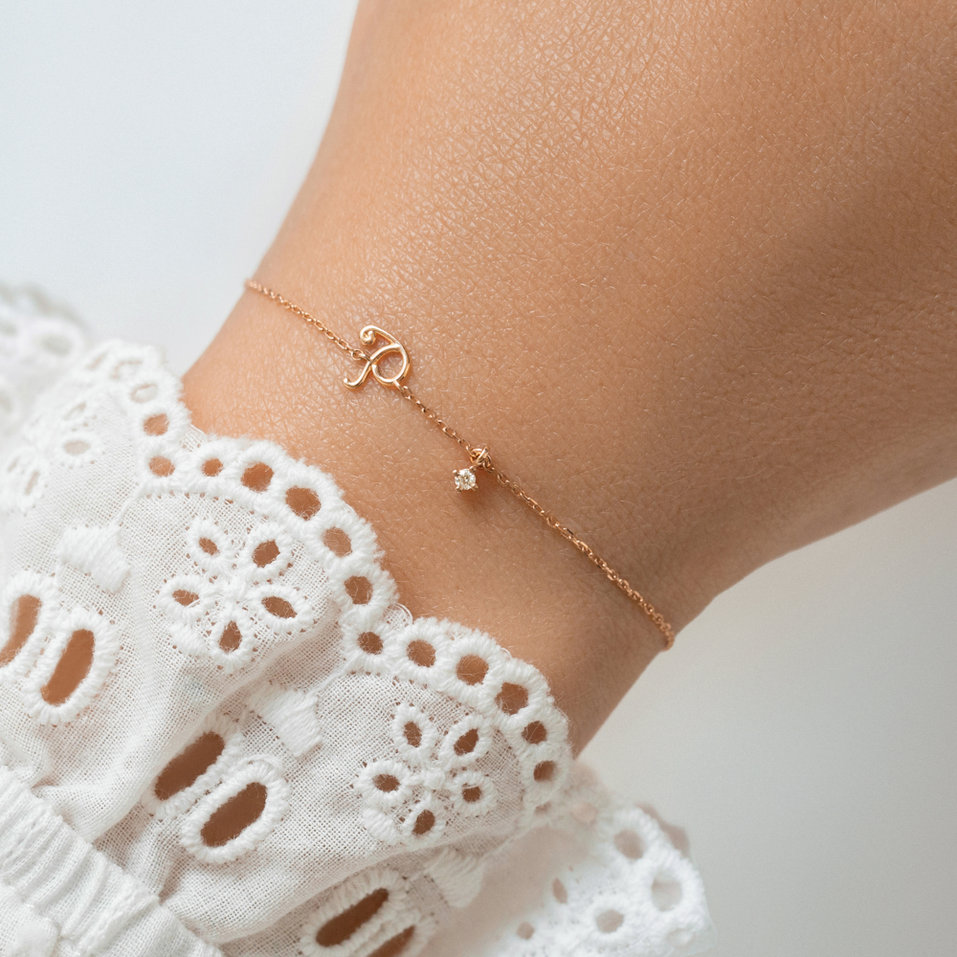 Náramek s diamantem Curly Letter Y