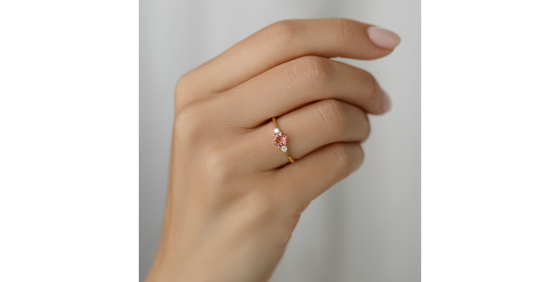 Prsten s diamanty a safírem Midnight Serenity