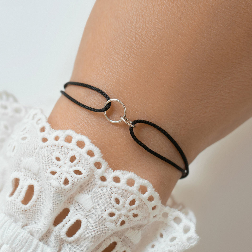 Náramek se šňůrkou Infinity