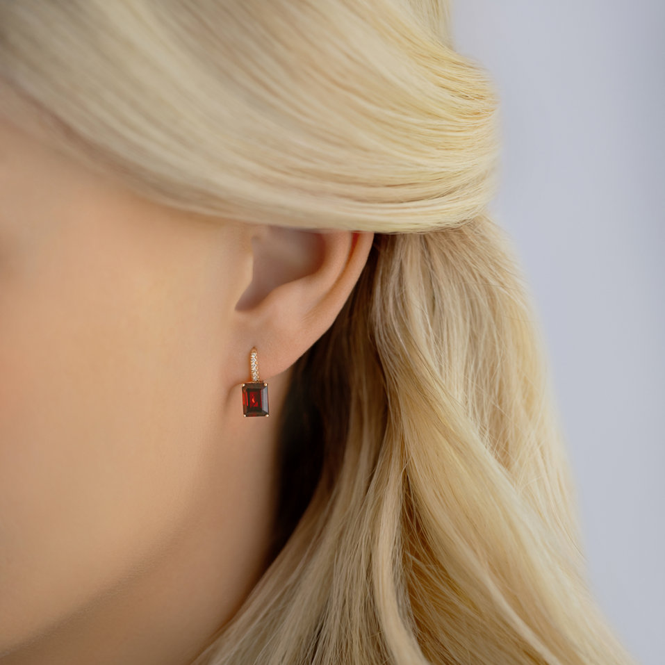 Náušnice s diamanty a rhodolitem Mireth