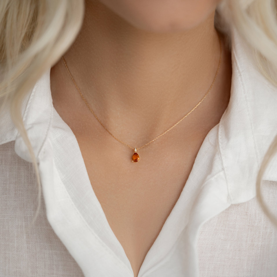 Náhrdelník s diamanty a morganitem Teardrop