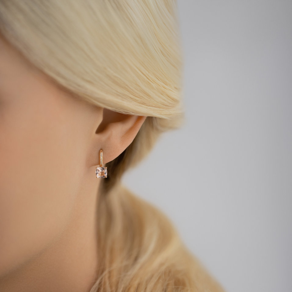 Náušnice s diamanty a morganitem Calypso