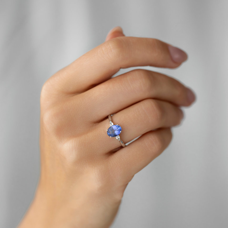 Prsten s diamanty a topazem Annelise