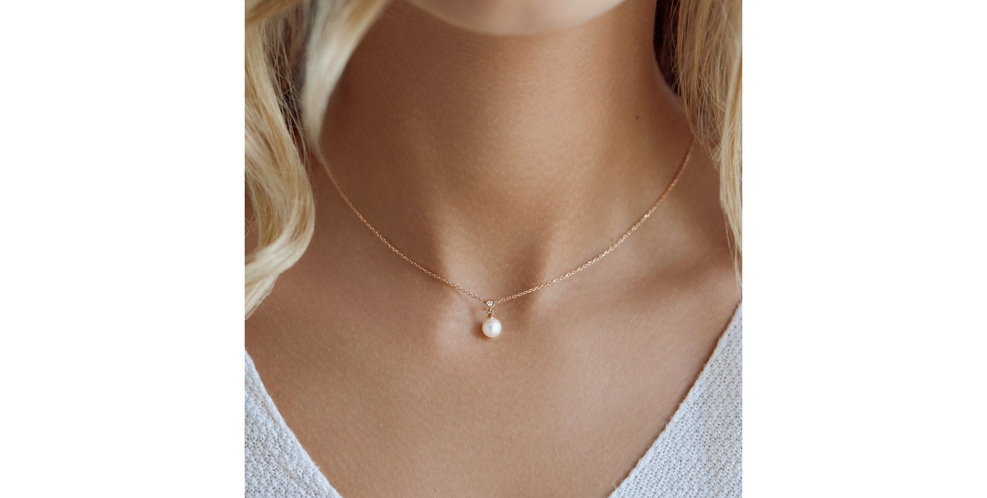 Náhrdelník s diamantem a sladkovodní bílou perlou Historic Pearl