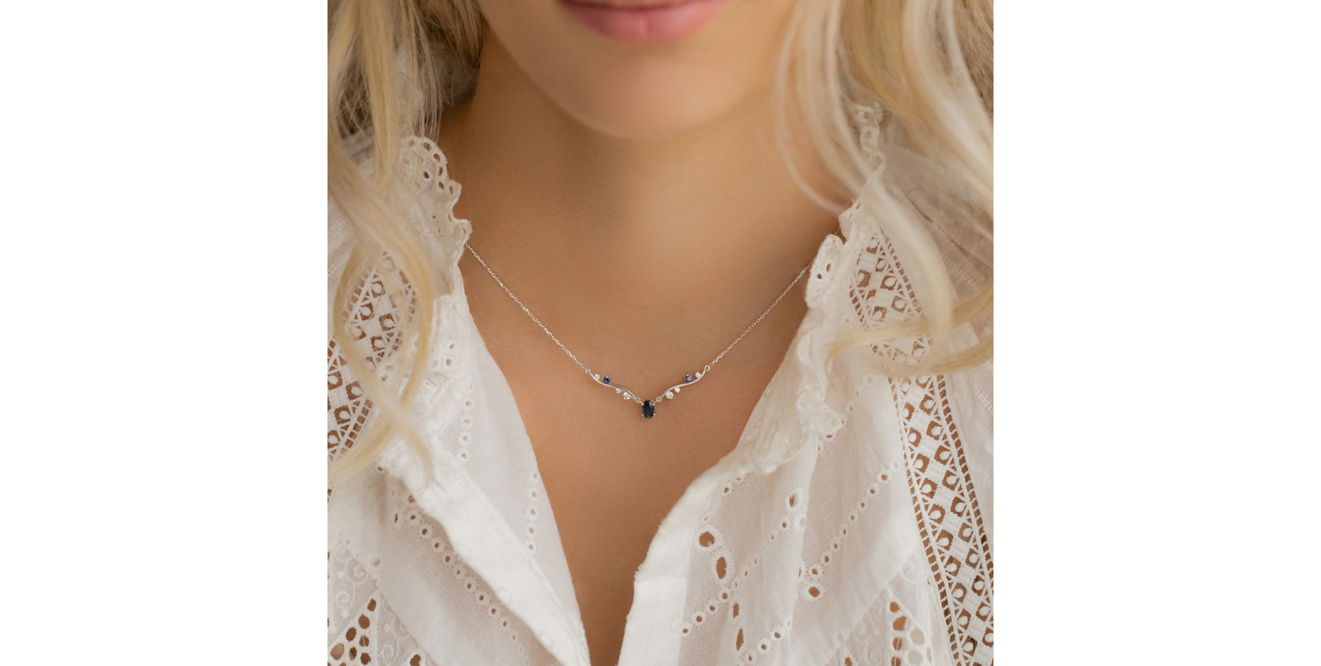 Náhrdelník s diamanty a safírem Luminis