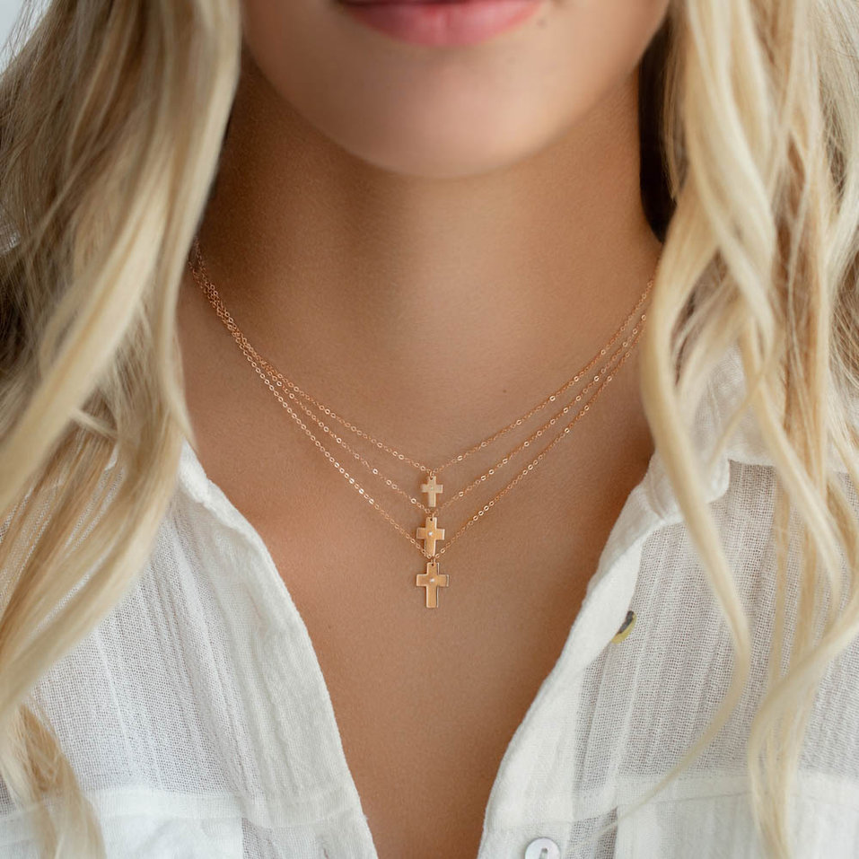 Náhrdelník s diamantem Cross of Romanticism