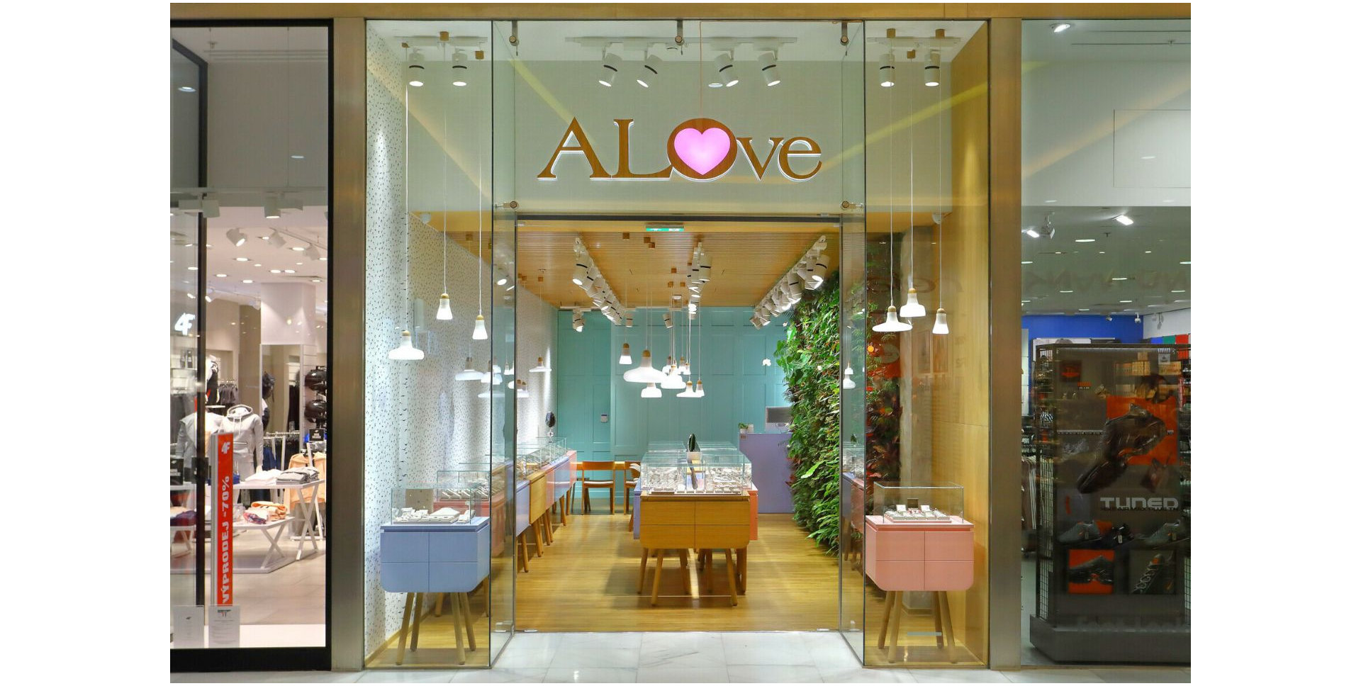 ALOve OC Černý most, Praha 9