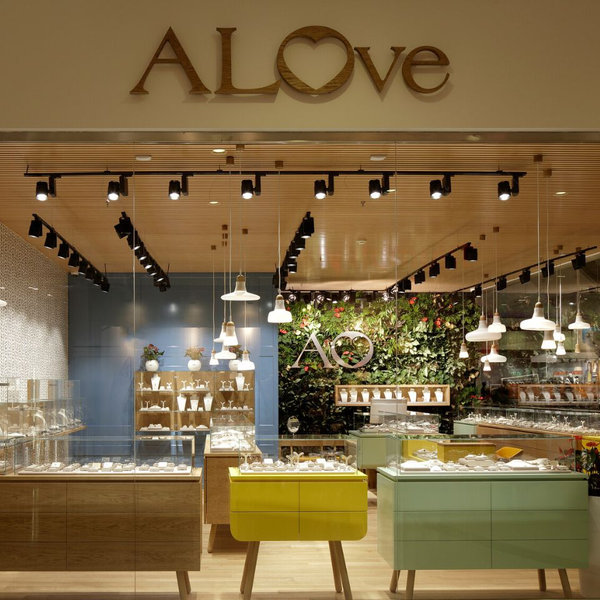 ALOve OC Nový Smíchov, Praha 5